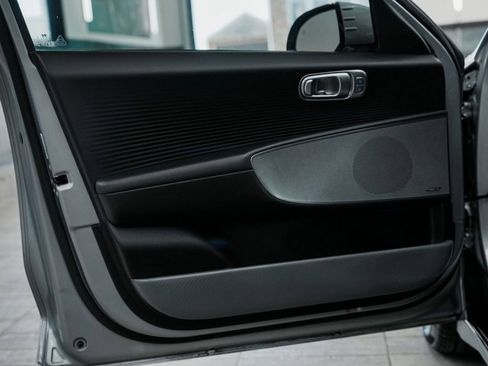 Used 2024 Hyundai Ioniq 6 Limited image 11