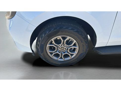 Certified 2025 Ford Expedition Active AWD/4WD image 22