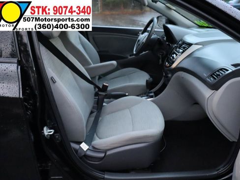 Used 2016 Hyundai Accent SE FWD image 19