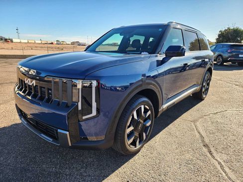 Used 2027 Kia Telluride S w/ Towing Package FWD image 3