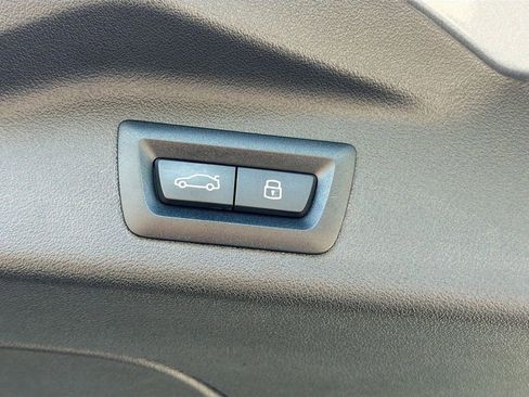 Used 2024 BMW X7 xDrive40i AWD/4WD image 13