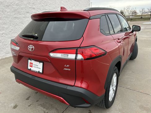 Certified 2022 Toyota Corolla Cross LE w/ Moonroof Package image 6