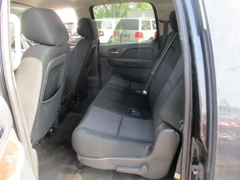 Used 2012 Chevrolet Suburban LS w/ All-Star Edition AWD/4WD image 7