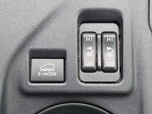 Used 2019 Subaru Crosstrek 2.0i Premium w/ Moonroof Package AWD/4WD image 23