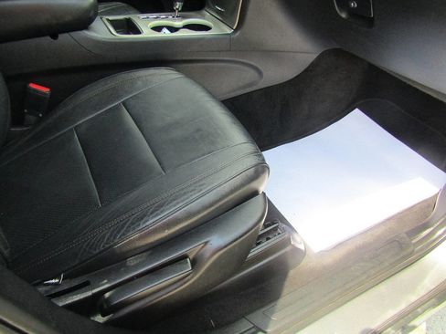 Used 2012 Jeep Grand Cherokee Laredo w/ Laredo E Group image 17