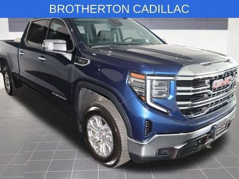 Used 2022 GMC Sierra 1500 SLT AWD/4WD image 11