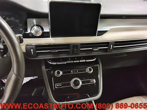 Used 2021 Lincoln Corsair FWD w/ Premium Package image 11