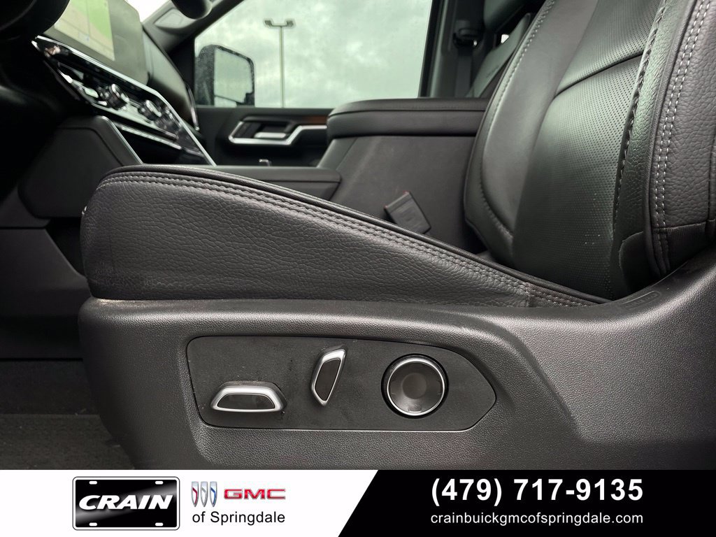 Used 2025 GMC Sierra 2500 Denali w/ Technology Package AWD/4WD image 12