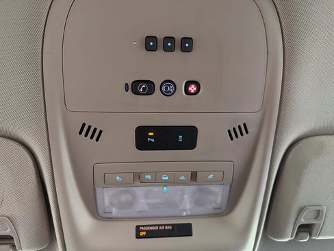 Used 2012 Chevrolet Volt Premium w/ Premium Trim Package FWD image 30