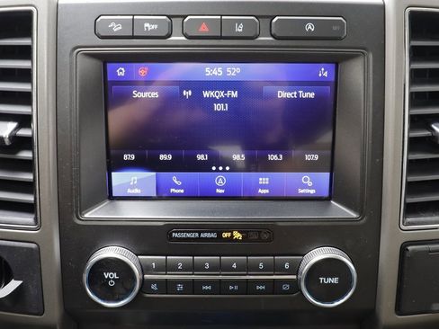 Used 2020 Ford Expedition Max XLT w/ Equipment Group 202A image 9