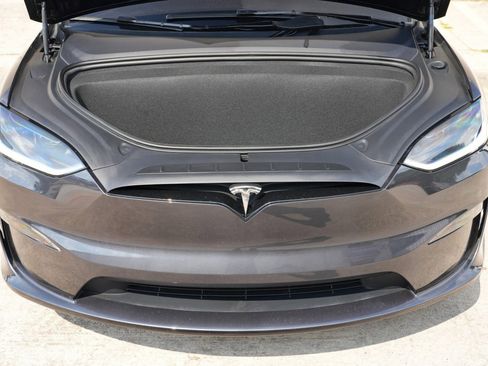 Used 2025 Tesla Model X Plaid AWD/4WD image 8