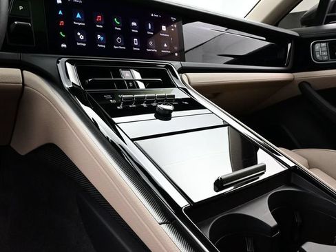 Certified 2025 Porsche Panamera 4 AWD/4WD image 11