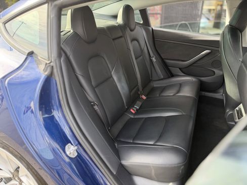 Used 2022 Tesla Model 3 Standard Range image 39