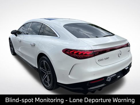Used 2022 Mercedes-Benz EQS 580 4MATIC Sedan image 6