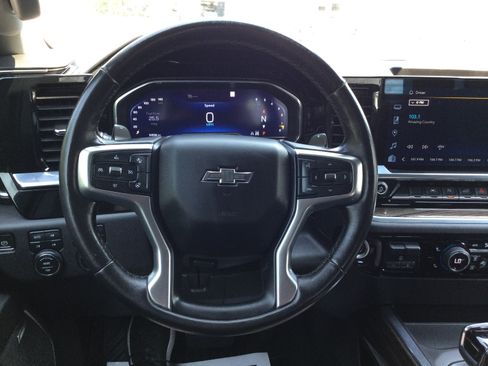Used 2022 Chevrolet Silverado 1500 RST w/ Convenience Package II AWD/4WD image 17