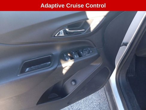 Used 2022 Chevrolet Equinox LT image 18