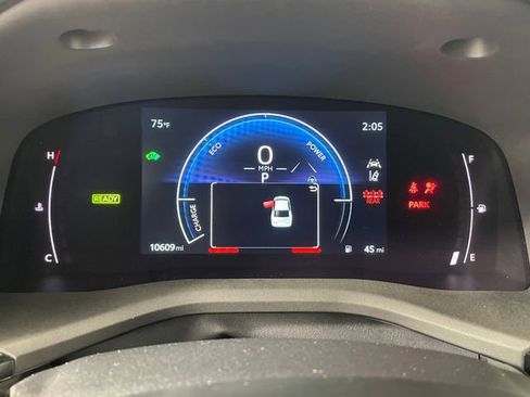 Used 2025 Toyota Camry LE AWD/4WD image 7