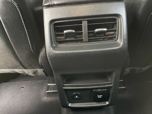 Used 2024 Ford Edge SEL w/ Convenience Package image 17