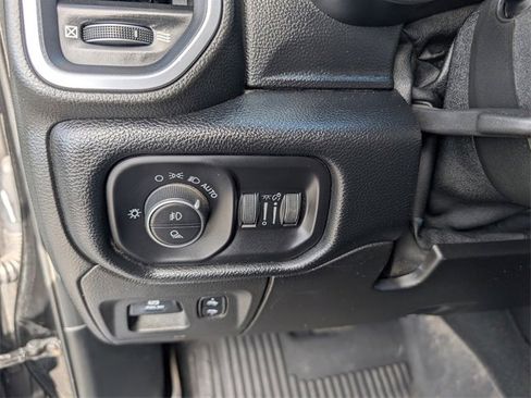 Used 2019 RAM 1500 Laramie image 17