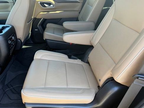 Used 2023 Chevrolet Tahoe Premier w/ Premium Package 2 RWD image 14