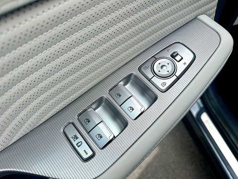 Used 2025 Hyundai Palisade Calligraphy image 7