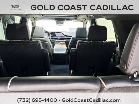 Used 2023 Cadillac Escalade ESV Premium Luxury AWD/4WD image 15
