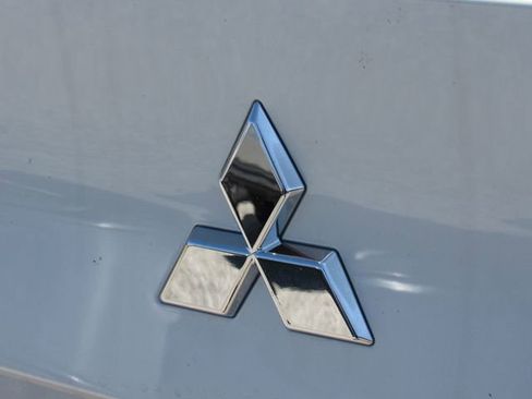 New 2026 Mitsubishi Outlander ES FWD image 12