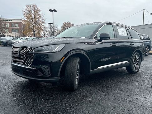 New 2026 Lincoln Aviator 2WD image 2