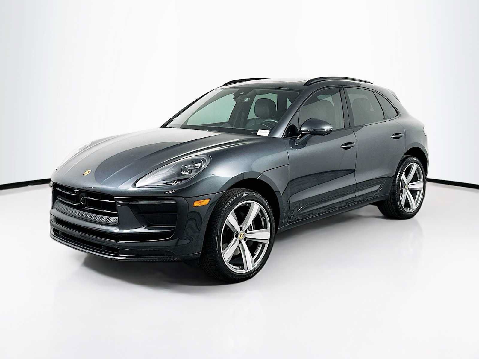 Certified 2026 Porsche Macan AWD/4WD image 1