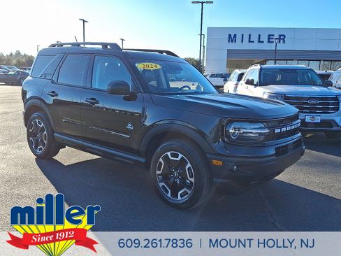 Used 2024 Ford Bronco Sport Outer Banks w/ Tech Package image 1