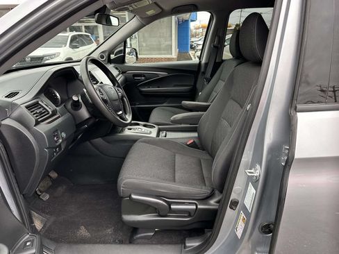 Used 2023 Honda Ridgeline Sport image 11