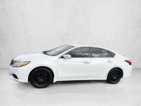 Used 2017 Nissan Altima 2.5 S w/ Power Driver Seat Package image 4