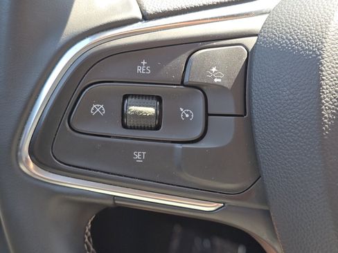 Certified 2025 Buick Encore GX Preferred FWD image 10
