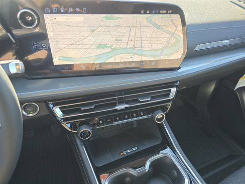 New 2026 Chevrolet Traverse LT w/ Midnight/Sport Edition image 16