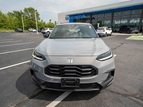 Used 2024 Honda HR-V Sport image 2