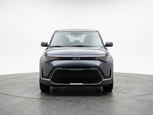 Used 2025 Kia Soul LX w/ LX Technology Package image 2