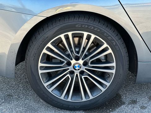 Used 2018 BMW 530i xDrive image 26