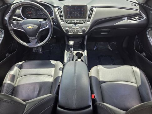 Used 2022 Chevrolet Malibu LT w/ Leather Package FWD image 10
