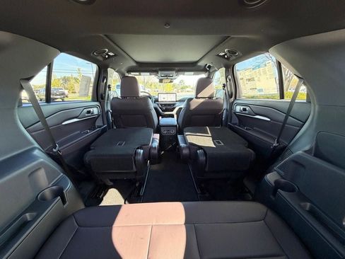 New 2026 Ford Explorer Platinum image 37