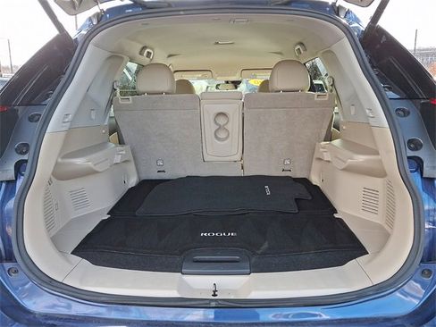 Used 2020 Nissan Rogue SV image 26