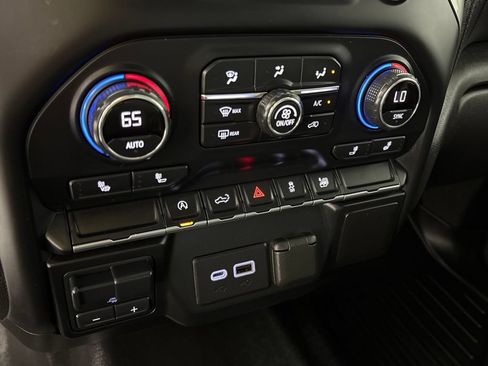 Used 2021 Chevrolet Silverado 1500 LT AWD/4WD image 38