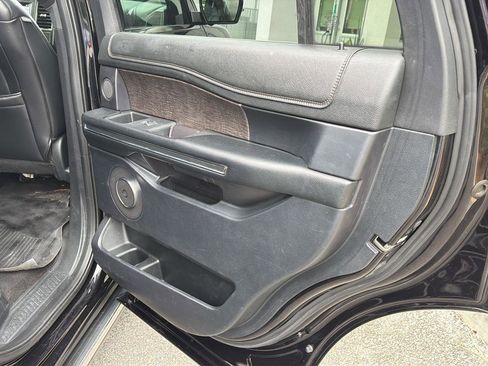 Used 2019 Ford Expedition Limited w/ Special Edition Package AWD/4WD image 17