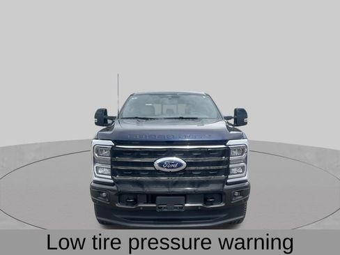 Used 2025 Ford F350 King Ranch w/ FX4 Off-Road Package AWD/4WD image 10