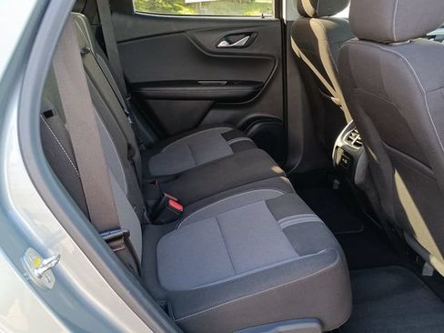 Used 2025 Chevrolet Blazer LT AWD/4WD image 19