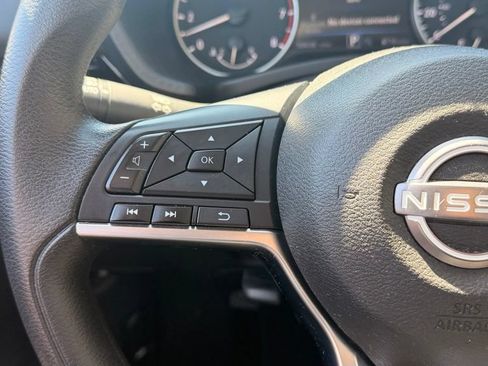 Used 2024 Nissan Sentra SV FWD image 8