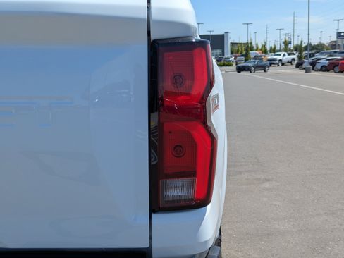 New 2025 Chevrolet Colorado Z71 w/ Midnight Edition image 48
