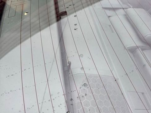 Used 2011 Toyota Camry XLE image 25