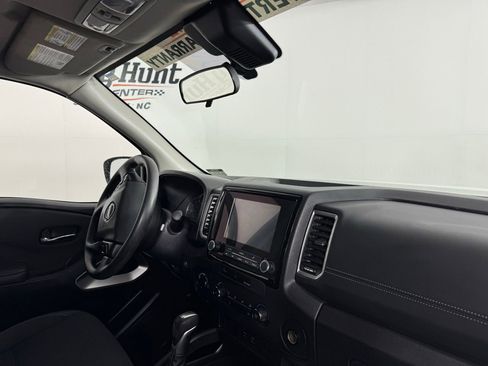 Used 2024 Nissan Frontier SV AWD/4WD image 29