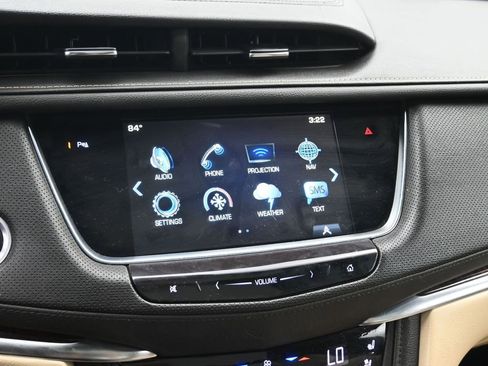 Used 2018 Cadillac XT5 Premium Luxury image 15