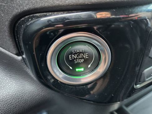 Used 2023 Chevrolet Silverado 1500 ZR2 w/ Technology Package AWD/4WD image 8